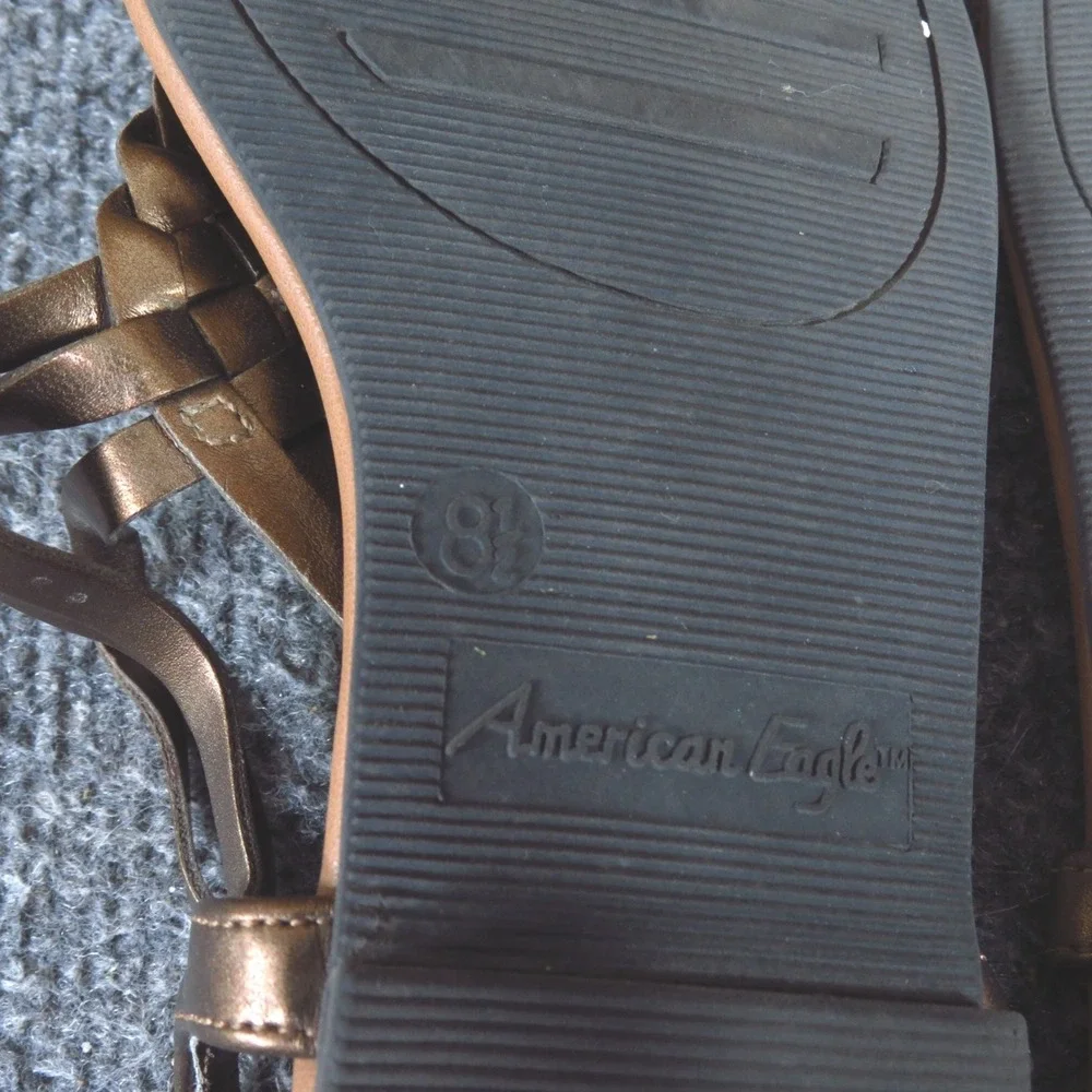 American Eagle Women Thong Sandal Size 8.5 Summer Outing Bronze Metallic Braided
